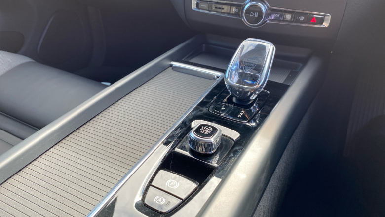 Volvo XC60 2.0 B5P Plus Black Edition 5dr AWD Geartronic Petrol Estate